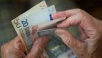 fast die hälfte interessiert: wunsch nach früher rente in mv bei vielen beschäftigten