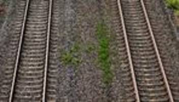 Fernverkehr : Bundesnetzagentur erlaubt Konkurrenz für Deutsche Bahn im Fernverkehr