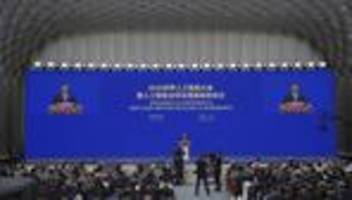 ki-konferenz in shanghai: wie die ki-welt in zwei blöcke zerfällt