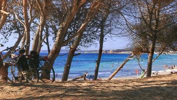 Deutsche stirbt im Italien-Urlaub – Badegäste versuchten noch, sie zu retten