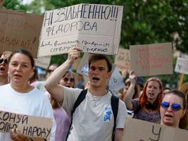 Krieg in der Ukraine: Demos in der Ukraine für entlassenen Minister gehen weiter