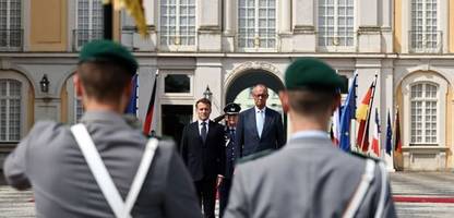 emmanuel macron und friedrich merz: mit dem kampfjet wurde es nichts. jetzt schmieden sie einen nuklear-pakt