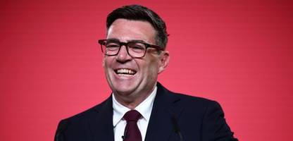 großbritannien: andy burnham übernimmt regierung und kündigt neue politik an