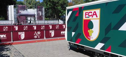 Vom ruhigen Auftakt beim Trikotverkauf zum Fußball-Spektakel: Der Freitag der Superlative für FCA-Anhänger