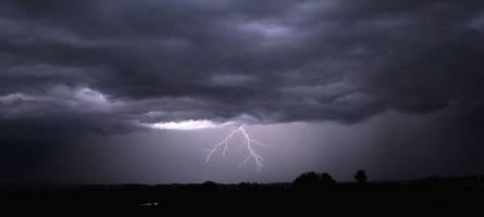 Orkanböen, Hagel und Starkregen in Bayern: DWD gibt zweithöchste Unwetter-Warnung raus