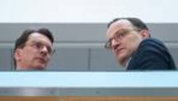 jens spahn zieht reißleine: debatte um leihmutterschaft: wüst bedauert spahn-rücktritt