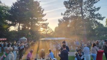 Dancefloors auf Stoppelfeldern: So cool sind die Partys auf dem Land