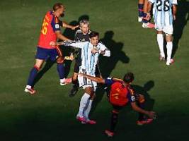 Paredes eskaliert komplett: Argentiniens Rüpel dreht nach Abpfiff durch