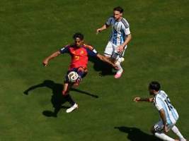 wer holt den wm-pokal?: live: spanien macht druck, argentinien pumpt