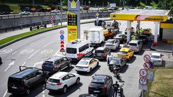 russland: tanken nur an geraden kalendertagen? autofahrer sind verärgert