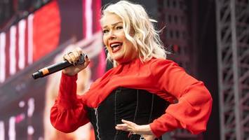 kim wilde ist die blonde königin der 80er – und hat einen grünen daumen