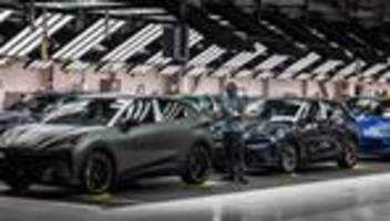 Preisentwicklung von E-Autos: So viel besser und günstiger sind E-Autos geworden