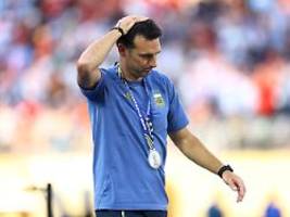 es tut mir sehr leid: weinender argentinien-trainer muss pressekonferenz abbrechen