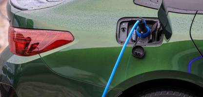 elektroautos: studie zeigt deutlichen preisrückgang seit 2020