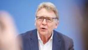 Leihmutterschaft: Ethikrats-Vorsitzender fordert offene Debatte über Leihmutterschaft