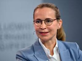 debatte um spahns rücktritt: laschet geht brosius-gersdorf wegen aussage zu leihmutterschaft an