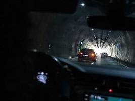 Stau, Unfall oder Feuer: So bleibt man im Tunnel ruhig und sicher am Steuer