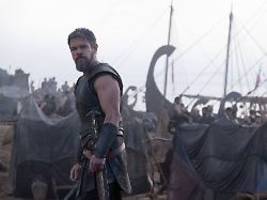 stuntfrau mit tollsten armen: matt damon wird in die odyssee von einer frau gedoubelt