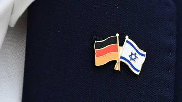 Mann mit Israel-Anstecker angegriffen – Ermittlungen wegen versuchten Mordes