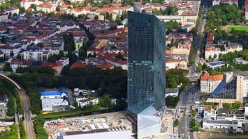 Estrel Tower: Berlins erster Wolkenkratzer kann Büroflächen nicht vermieten