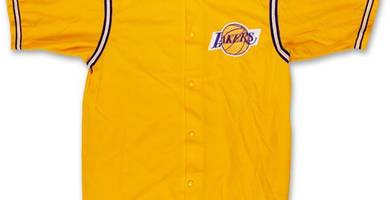 NBA: Jacke von Wilt Chamberlain nach Fund im Second-Hand-Laden für hohen Preis versteigert