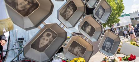 „Dein Lachen brachte unser Zuhause zum Strahlen“: Das waren die Opfer des OEZ-Attentats
