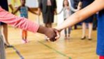Landtag: Bayerns neues Kita-Gesetz: Zuschuss für Familien fällt weg