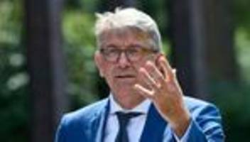Kulturstaatsminister: Kulturstaatsminister Weimer will nach einer Legislaturperiode aufhören