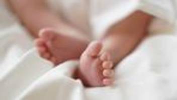 Eineiige Vierlinge in Australien: Australierin bringt gesunde eineiige Vierlinge zur Welt