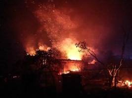 1100 Feuerwehrleute im Einsatz: Waldbrand bei Marseille breitet sich rasant aus