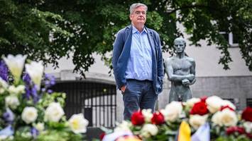 afd-kranz bei stauffenberg-gedenken entfernt: bonhoeffer-großneffe redet klartext
