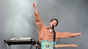 The Wombats: Nach 200 Treppenstufen mit einem schweißtreibenden Konzert belohnt
