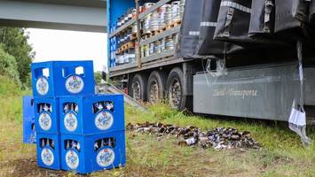 trinkpause: bier-laster für wacken-open-air verunglückt auf der a23