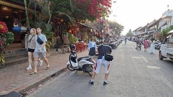 „lauter frauen im bikini“: tempelstadt in laos hadert mit urlauber-ansturm