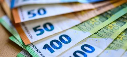 wie bayern 600 millionen euro an seinen beamten spart