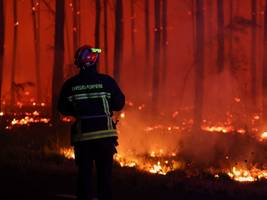 hitzewelle: 20 000 menschen wegen waldbränden an atlantikküste in sicherheit gebracht