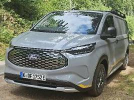 Vier fürs Handwerk: Ford E-Transit Custom AWD - neuer E-Transporter mit Allradantrieb