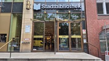 Kulturkampf in Steglitz: Streit über Drag-Queen-Lesungen und „Queere Tiere“