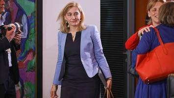 Berichte: Warken soll Kanzleramtschefin werden – Linnemann Gesundheitsminister