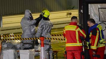 Großeinsatz bei Firma im Kreis Stormarn: Feuerwehr sichert explosives Gefahrgut