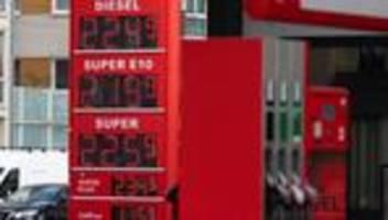 Kraftstoffpreise: MV geht Verstößen gegen 12-Uhr-Regel an Tankstellen nach