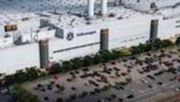 vw: volkswagen meldet gewinneinbruch im zweiten quartal