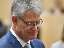 kabinettsumbildung geht weiter: verkehrsminister schnieder verliert seinen posten