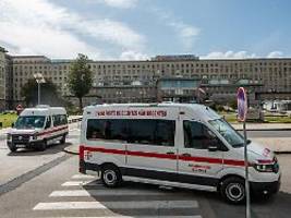 Von Betreuerin vergessen: Anderthalbjährige stirbt im Bus zum Kindergarten