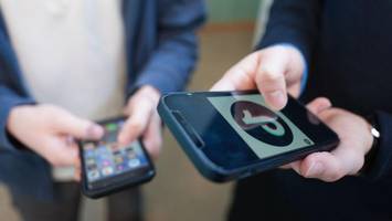 Geldstrafe droht: TikTok gefährdet laut EU Kinder und Jugendliche