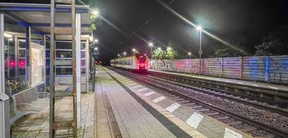 Karlsruhe – Sturz aus Regionalzug: Amtsgericht bestätigt Ablehnung des Haftbefehls