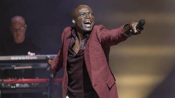 seal im stadtpark: nach drei vierteln beginnt das konzert noch mal ganz neu