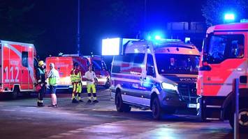 Auto rast bei Berliner CSD in Menschenmenge – was wir wissen und was nicht