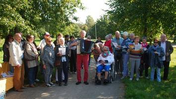 Macht gute Laune und ist gesund: Gemeinsam singen im Moorbekpark