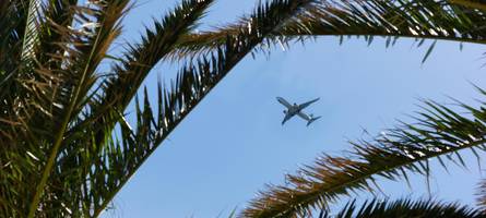 kerosinkosten zur urlaubszeit: so wirken sich die preissteigerungen auf reisepreise in bayern aus